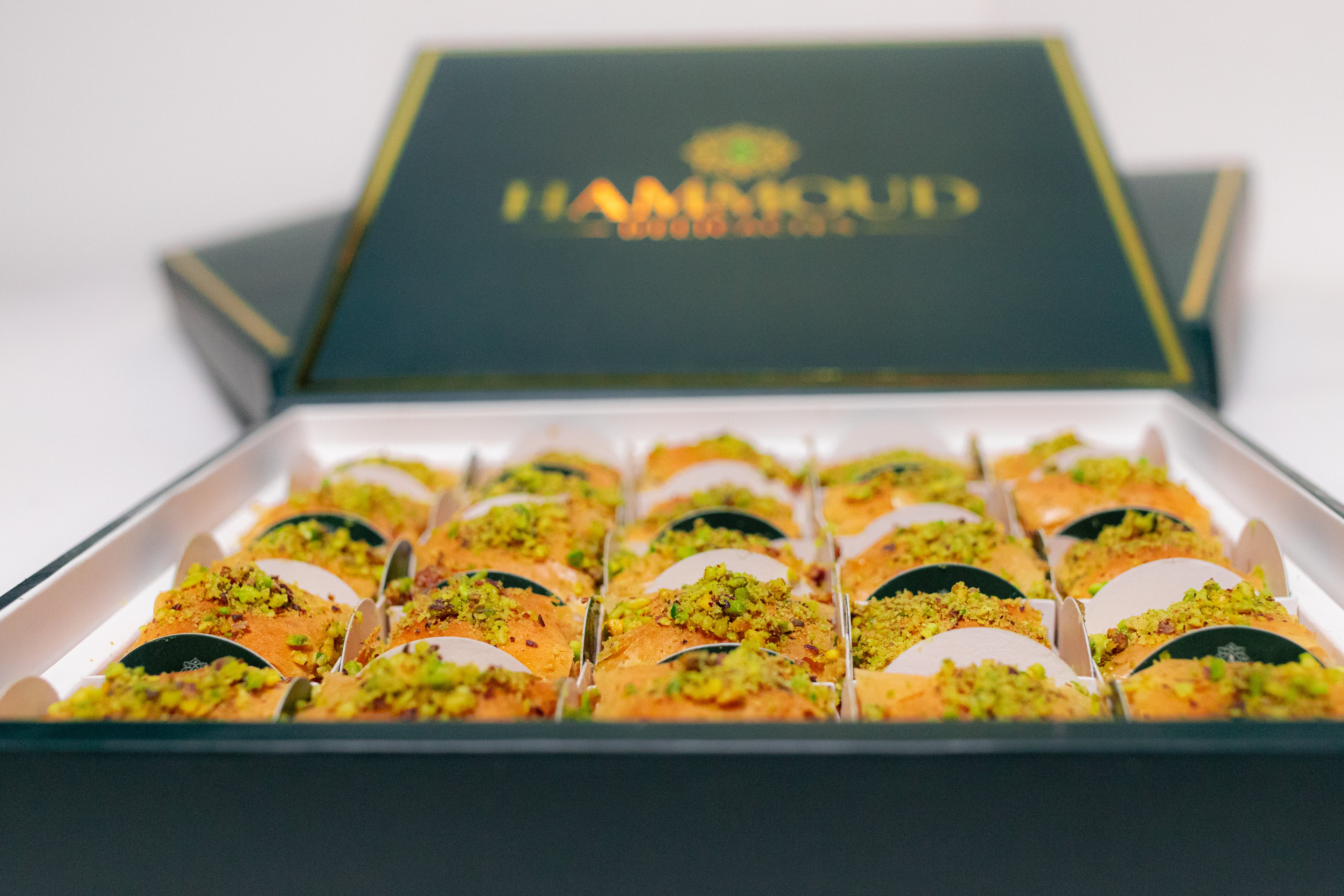 HAMMOUD DELICACIES — CLASSIC NOZES